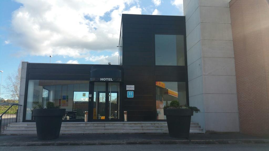 Reocín Puerta De Santillana מראה חיצוני תמונה